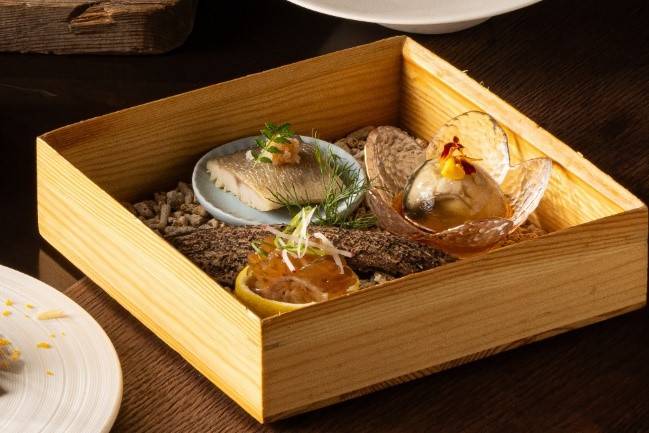 屏東金牌水產「爸氣限定」登場-台南晶英酒店×型男主廚聯手獻藝