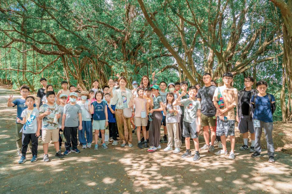 中山大學攜手遠哲基金會合辦科學藝術探究夏令營 親子參與生態劇場戶外探索共學