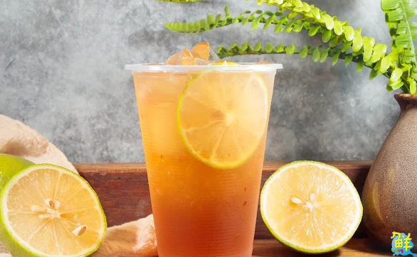 喝杯涼的休息一下吧! 品茶舍六合店 在鬧區中充滿人情味的歇腳處