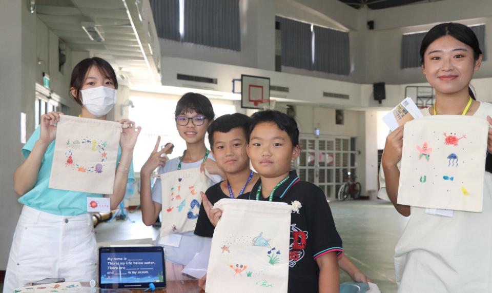 高大人文院雙語學伴團隊前進屏縣恆春鎮僑勇國小 邀大小學伴相見歡