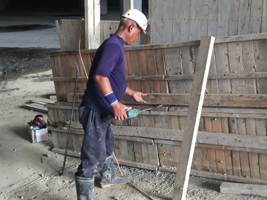 水淹高雄 十全滯洪池掀口水