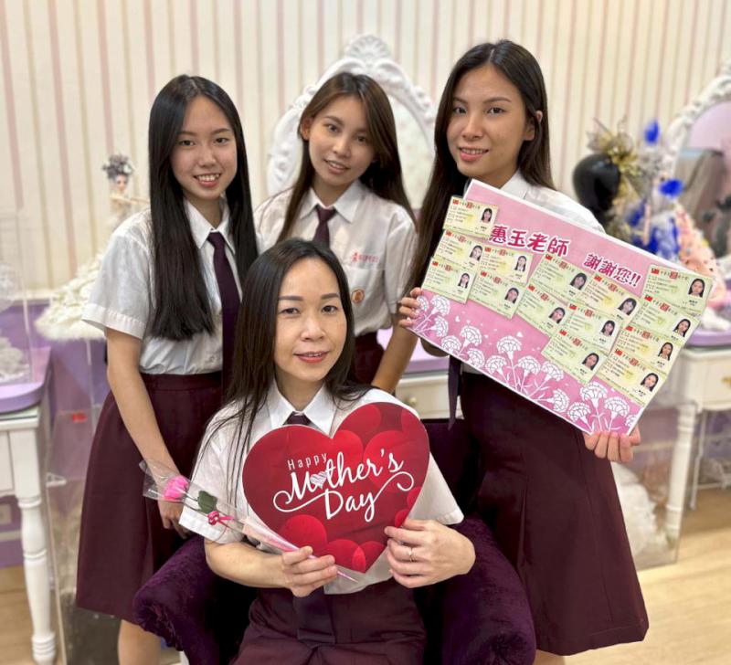 中山工商美容科師李惠玉指導全國專題實作賽奪金 換制服與學生合影身分難辨