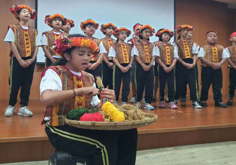 河堤國小與屏東縣北葉國小文化交流 驚艷原民天籟美聲體驗音樂多元風貌