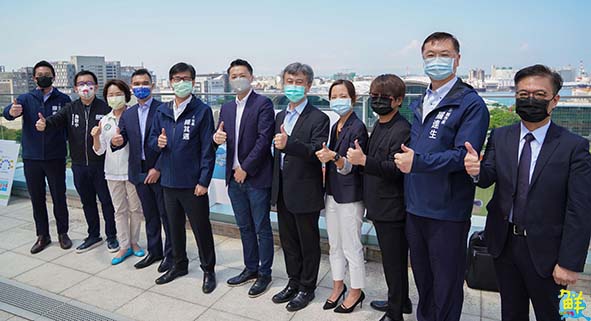 陳其邁視察台壽BOT大樓籌設進度 打造高雄港輸出5G AIoT重要門戶