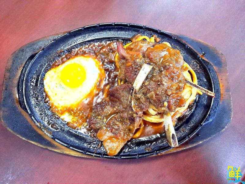 楠梓牛排霸主!牛鼎鑫牛排 頂級排餐最狂自助吧 保證飽到天靈蓋