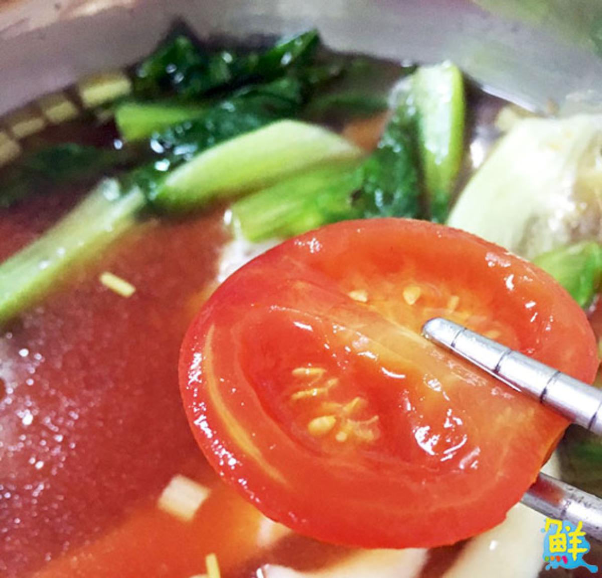 吃客們看這裡!上班族不願公開的隱藏版美食 高雄第一家刀削麵 有心+堅持的麵食真功夫 一家子溫情待客如友