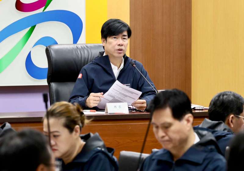 高市府團隊完成輕軌成圓等建設 陳其邁感謝期勉同仁續衝出更好未來