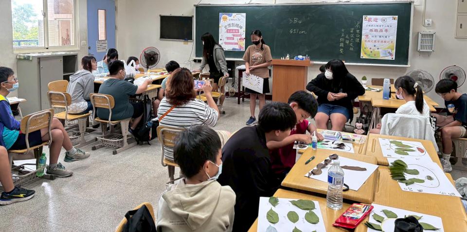 正修科大教育學程師資生暑假組隊 前進高市彌陀區彌陀國中陪伴新生適應學習生活