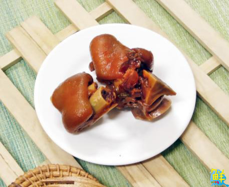 一碗好滋味 造福百年客 好口味豬血湯鼓山人共同的美味記憶