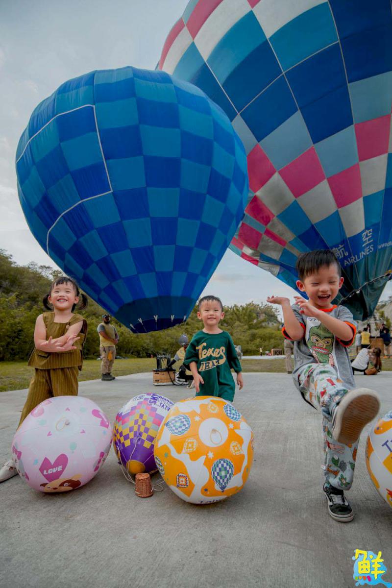 高雄玩不完! 「2023高雄愛.月熱氣球」田寮月世界浪漫起飛 開啟連假的節奏