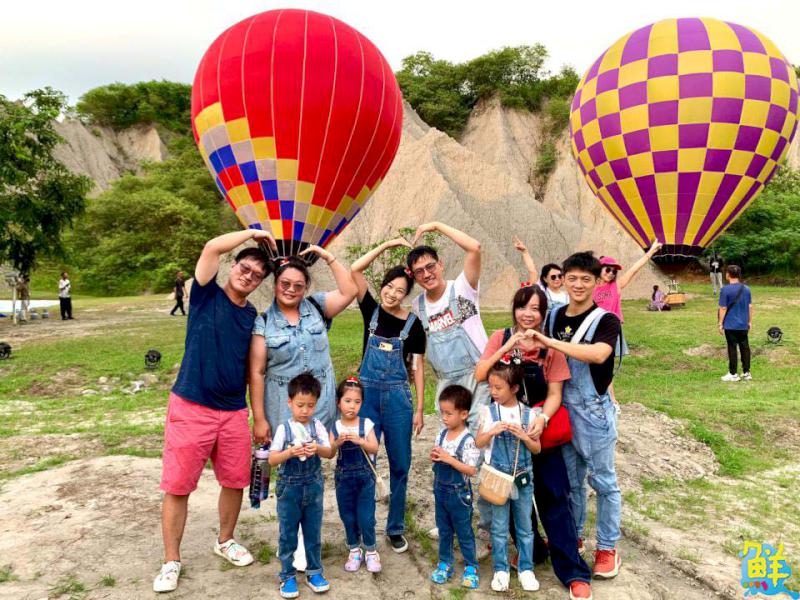 高雄玩不完! 「2023高雄愛.月熱氣球」田寮月世界浪漫起飛 開啟連假的節奏