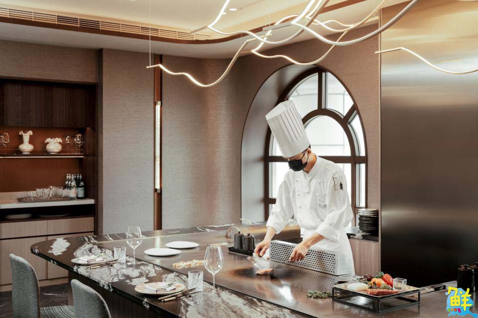 焰‧鐵板燒、牛排館在漲價潮中突圍 午間優惠套餐成市場新寵