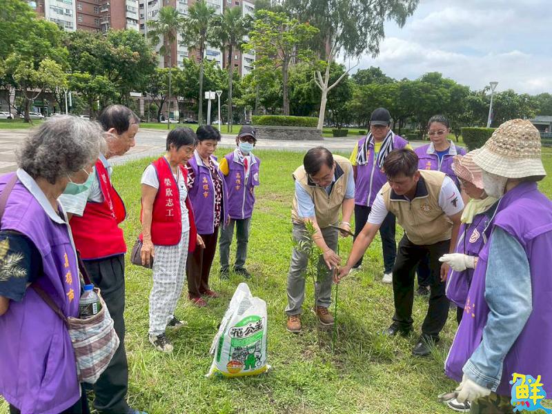 綠意盎然!高市榮服處舉辦綠美化活動 展現社區關懷
