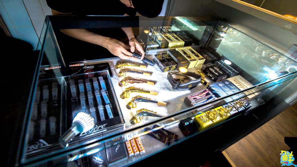 零基礎輕鬆入門 Jia薩克斯風展售‧教學中心 陪您領略薩克斯風的魅力樂音