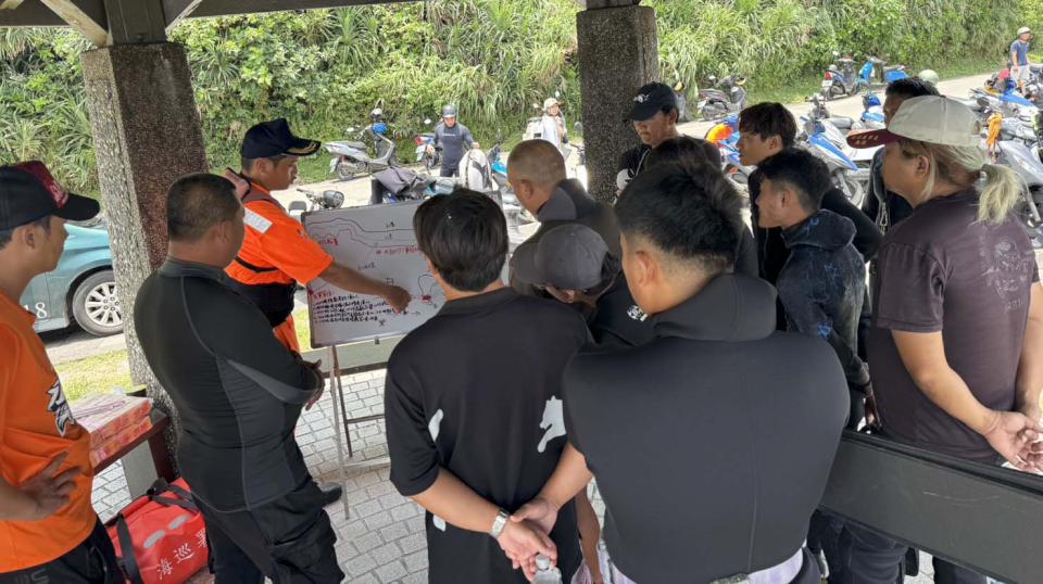 台東縣綠島鄉大白沙海域船墨西哥遊客浮潛失聯 海委會海巡署會同綠島海巡志工搜救