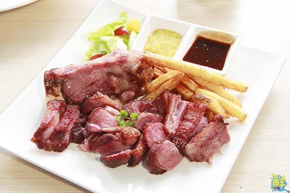 潮!高雄生活 城市裡的溫暖浪漫 紅圈咖啡餐酒館Red Circle Coffee Bistro 充滿味蕾的悸動 享受你的微醺之夜