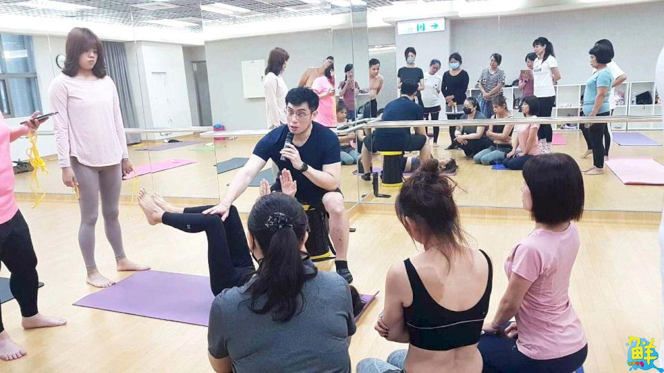 從身走進心 與情緒和解 韋賀鈞老師的心靈哲學:動起身體、整合內在、活出自我