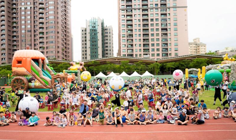 放假囉!仲夏週末飆歌水樂園 趙天麟與市民同樂