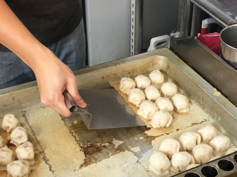 媽媽的味道 鳳山銅版美食No.1元餃 煎餃、酸辣湯專賣店