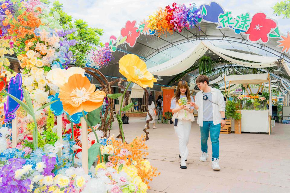 高市駁二藝術特區主題市集進駐大勇區藝術廣場 打造大型溫室推限定小卡花藝體驗課