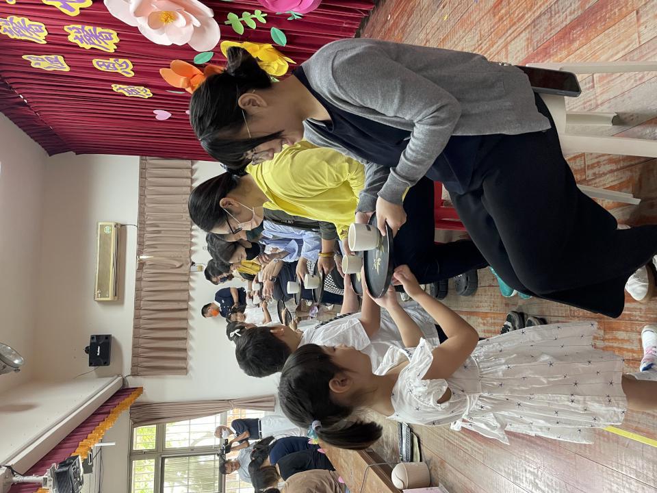 火焰蟲非營利幼兒園 慶祝母親節奉茶感恩父母