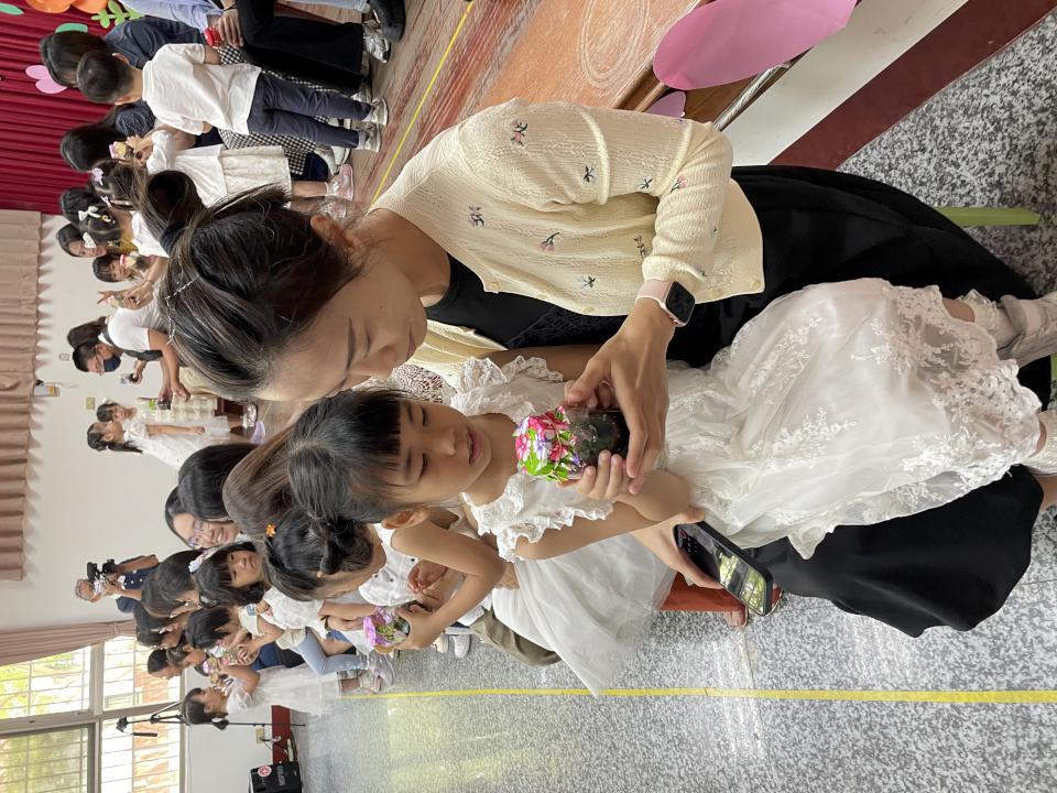 火焰蟲非營利幼兒園 慶祝母親節奉茶感恩父母