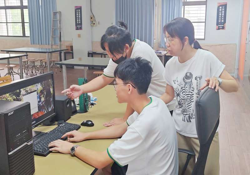 高雄高工圖傳科4師生取材交安創意拍片 宣導酒駕害人害己