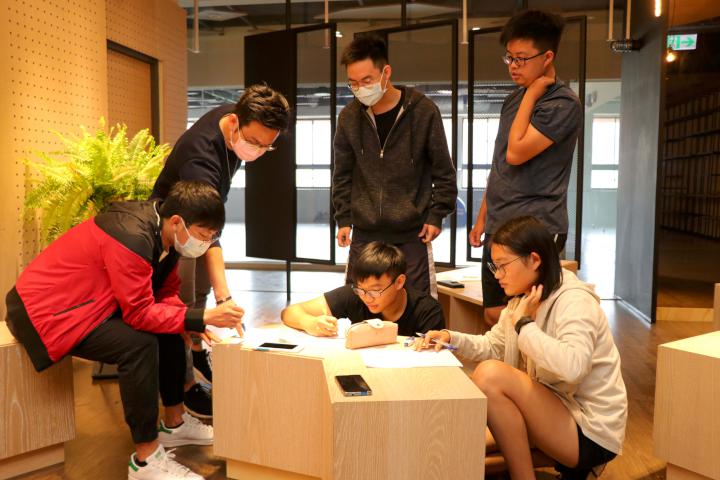 中山大學領先全台邀教授群把脈診療 強化高中生自主學習觀念