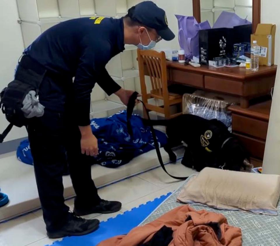 高市刑大跨單位縣市偵破租屋掩護洗錢機房 保三總隊偵測犬嗅聞查扣關鍵事證