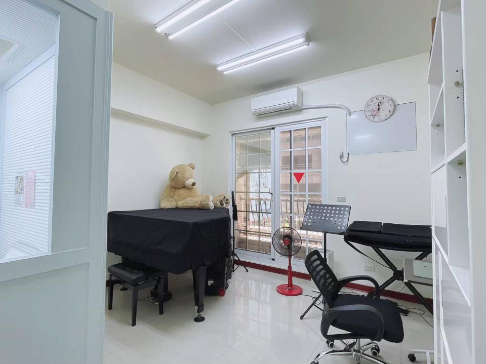 專業師資用心指導 人人都是音樂家 千弦爵士鋼琴音樂藝術 幫您圓夢