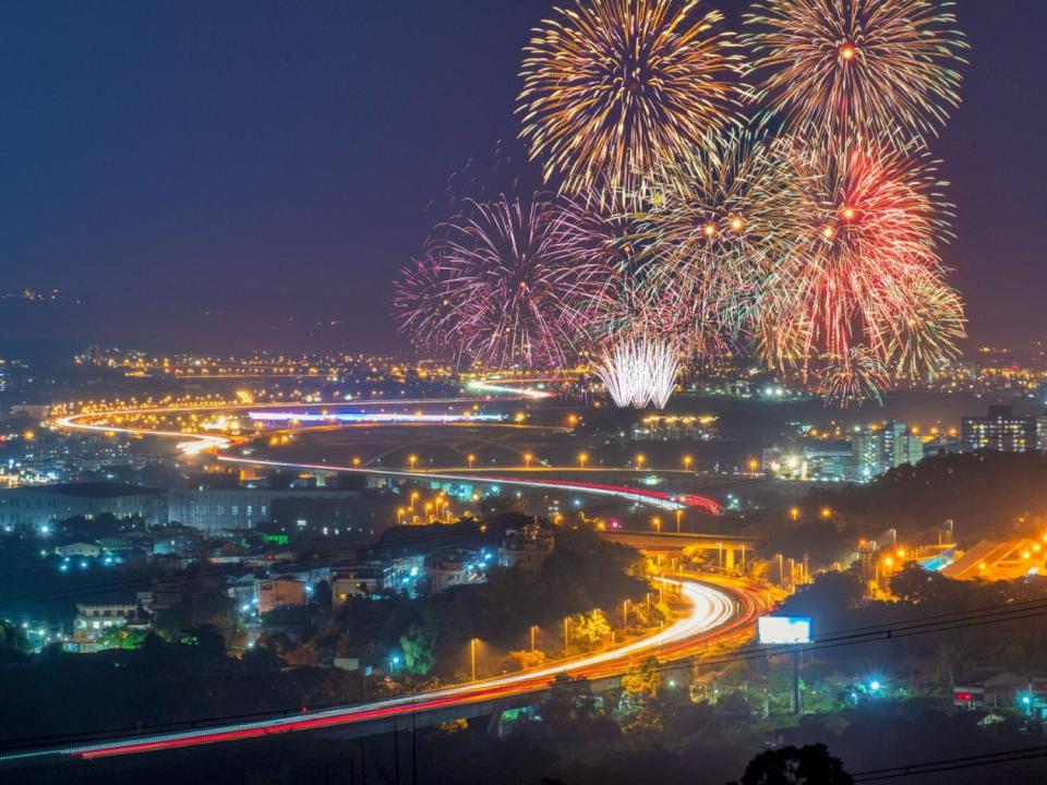 【第317期】雙十出遊好時節！ 讓國慶焰火與灰面鵟鷹為連假留下雙倍的璀璨回憶