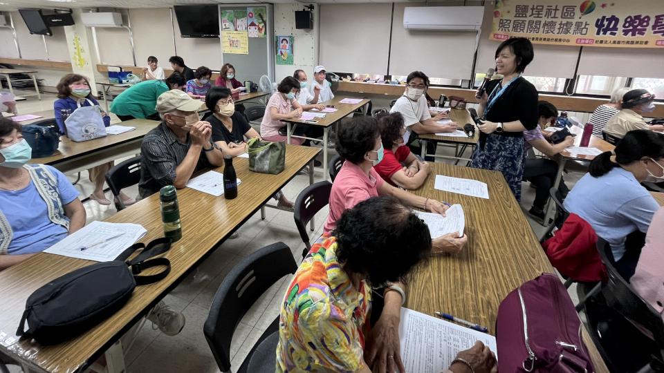 中山大學攜手高科大推運用科技活化鹽埕社區計畫 體適能健康促進課程打造智慧社區