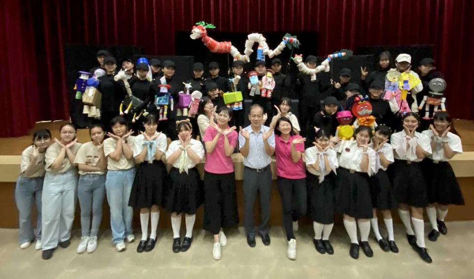 中山工商幼保科攜手前鎮區竹西育兒資源中心 戲劇成果展公演回饋社區