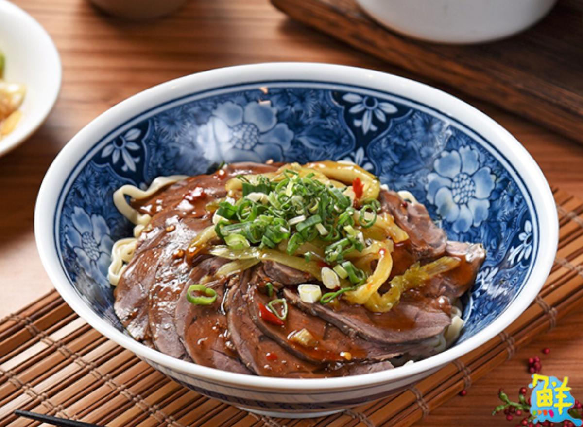 王哥陽春麵傳奇 高雄必吃!! 小資族不願意公開的隱藏版美食 每一口都嘖嘖稱奇