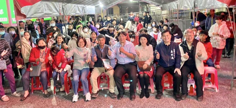 高市大樹國小攜手2民代服務處、2企業 邀學生秀才藝鼓勵親師生樂捐發票轉贈弱勢