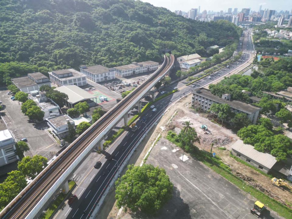 高市左營區翠華路拓寬兩路段分階通車 世運大道至左營大路預計9月底解除管制