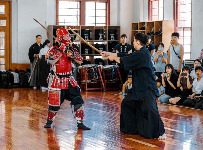 高市古蹟武德殿落成100週年注連繩慶生 弓道、舞踊、太鼓表演同步開放體驗