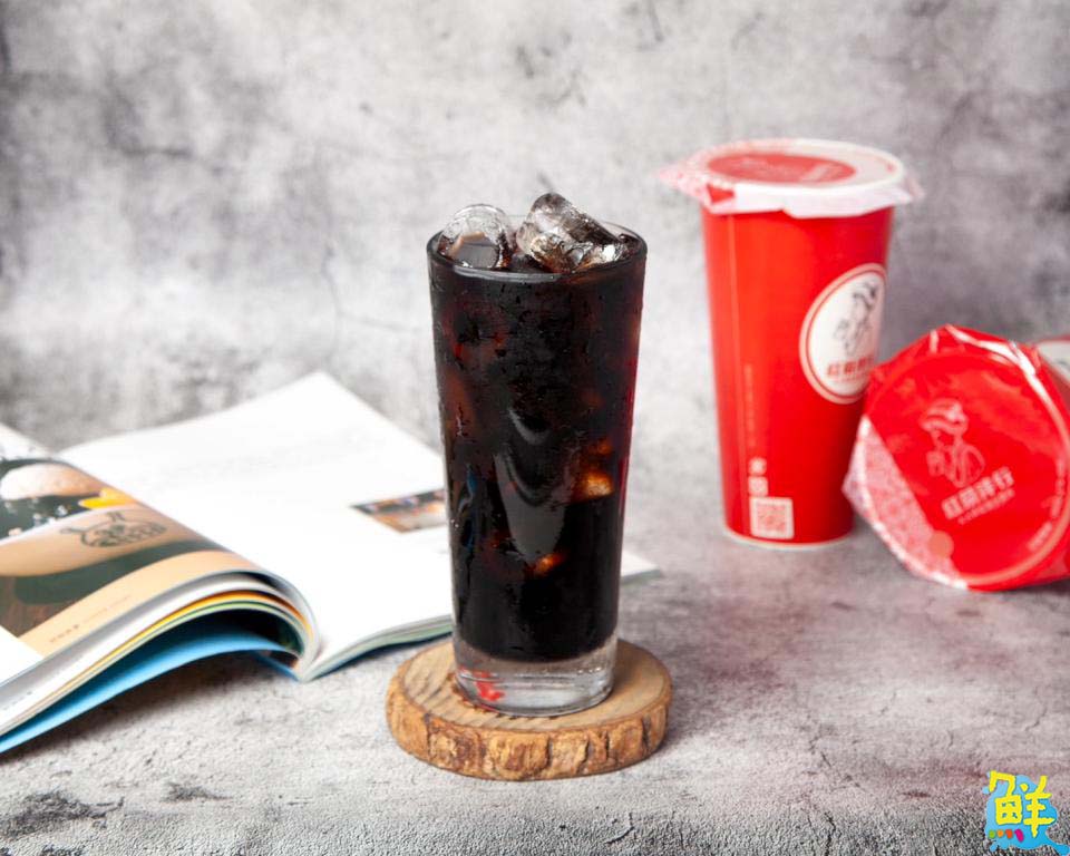 駁二超夯零負評飲品 親和力口碑NO.1 紅茶帝國臨海店 經典不敗杯杯好茶