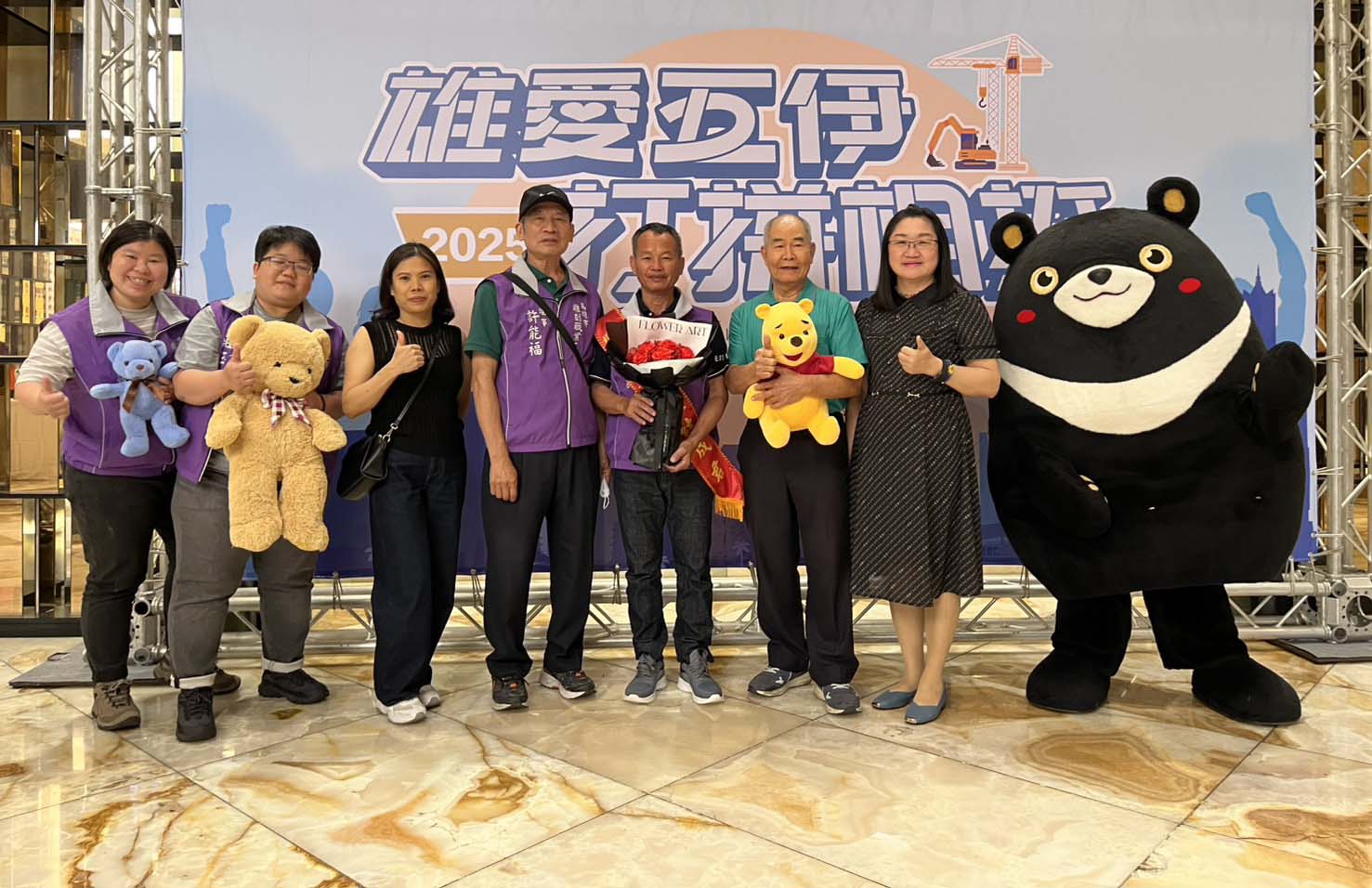 勞工局表揚81名模範勞工及38家優良工會 陳其邁感謝卓越貢獻帶動城市發展