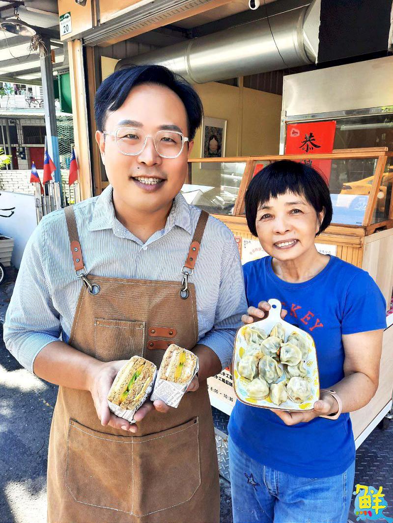 楠梓人的早餐小確幸!金珠一村煎餃專賣 全品項純手工 粉絲直呼~太好吃了