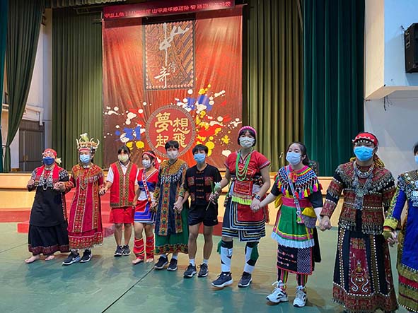 中山工商原民生慶功祭族語成果發表 表揚5名國立大學準新生