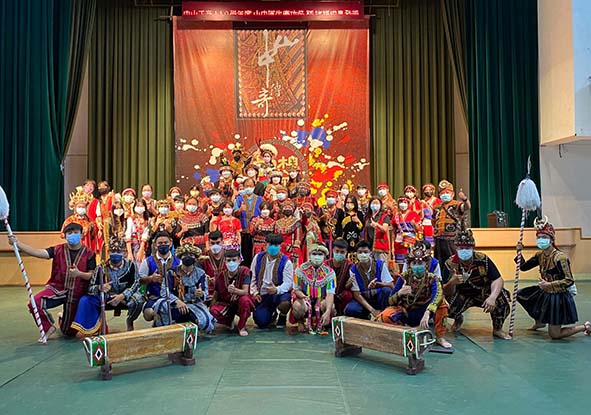 中山工商原民生慶功祭族語成果發表 表揚5名國立大學準新生