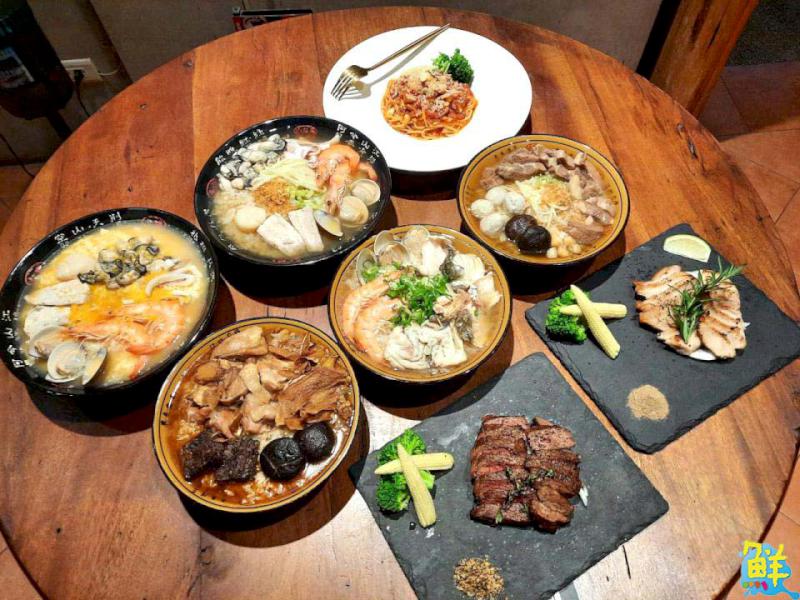 市中心的都市綠洲 粥老大花園景觀餐廳 百坪造景 高雄人的祕密花園