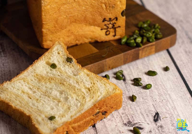 嵜本 SAKImoto Bakery x 人氣男子插畫家 WHOSMiNG 今年帶給媽咪充滿春天感的美好事物