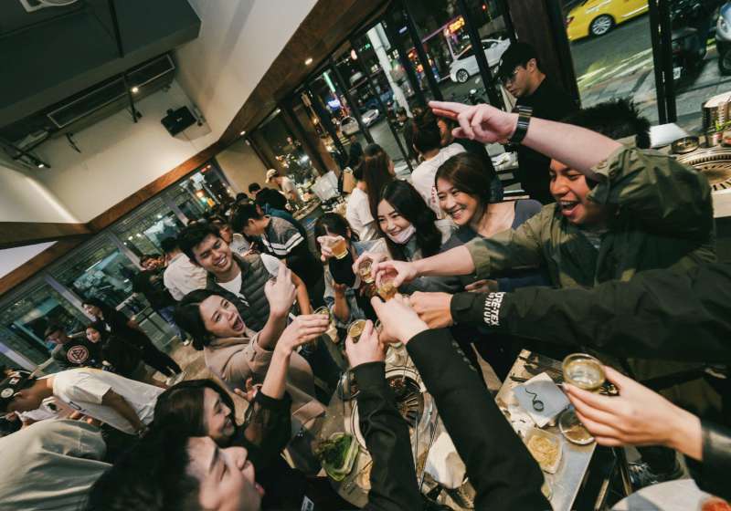 韓國烤肉名店高雄快閃!「新村站著吃」首度進軍MLD台鋁