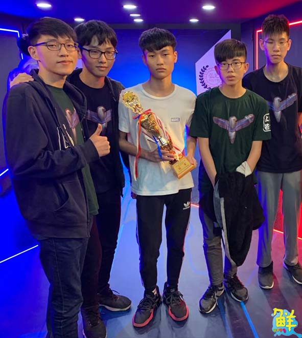 2021年亞洲電子競技公開賽 三信家商電競特色專班5校友英雄聯盟勇奪總冠軍