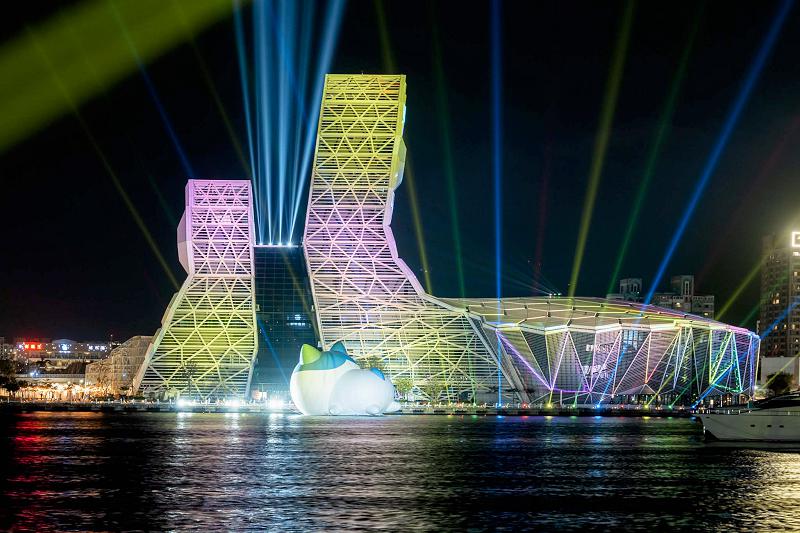 2025高雄冬日遊樂園日本人氣IP現身愛河灣 高流同步推舞吉派對燈光展演