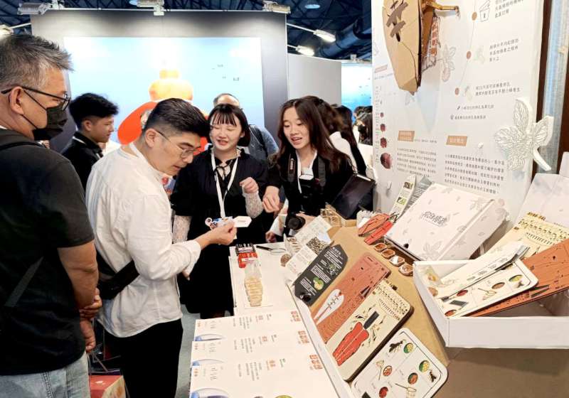 正修科大視傳系第11屆畢展「冒出頭」 19組作品部分入圍新一代設計展等競賽