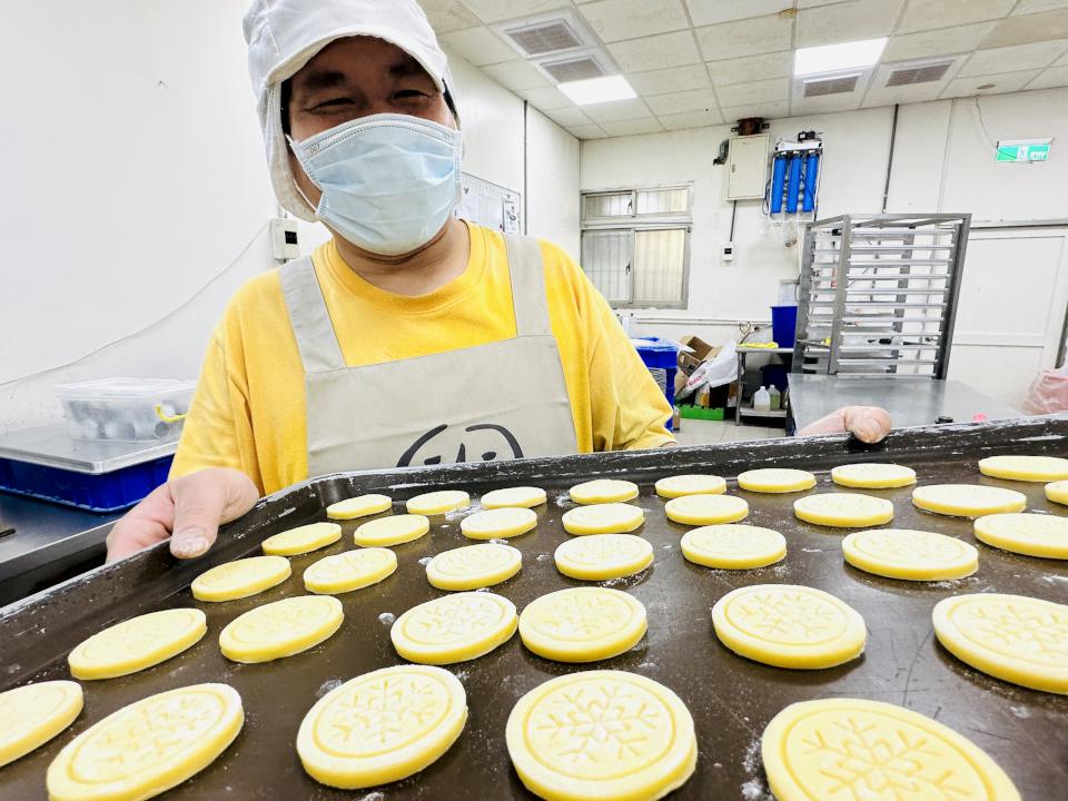 喜憨兒基金會庇護工場推3款聖誕應景餅乾禮盒 大宗預定另有折扣優惠