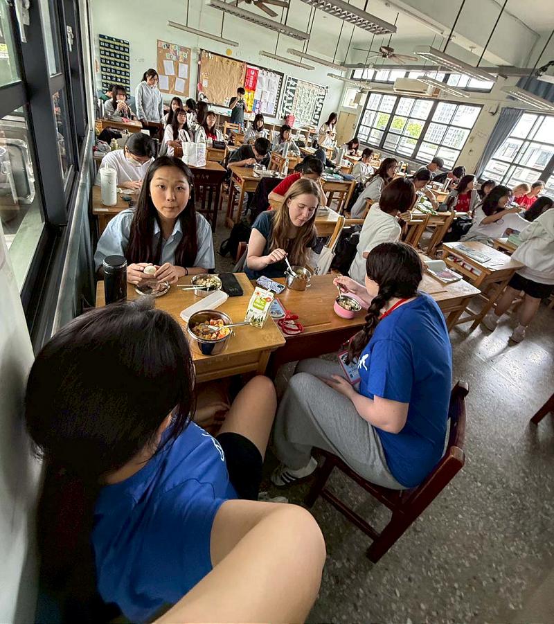 美國華盛頓特區DC國際學校訪高市左營高中 觀課實作踏查教育文化交流12天